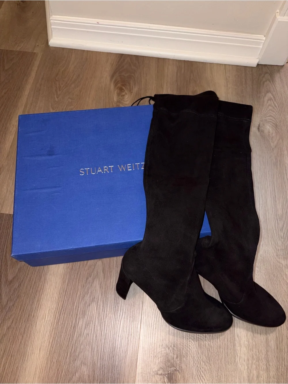 NWT 🎊 Stuart Weitzman Black Eloise 30 suede over the knee Boots. Size 7